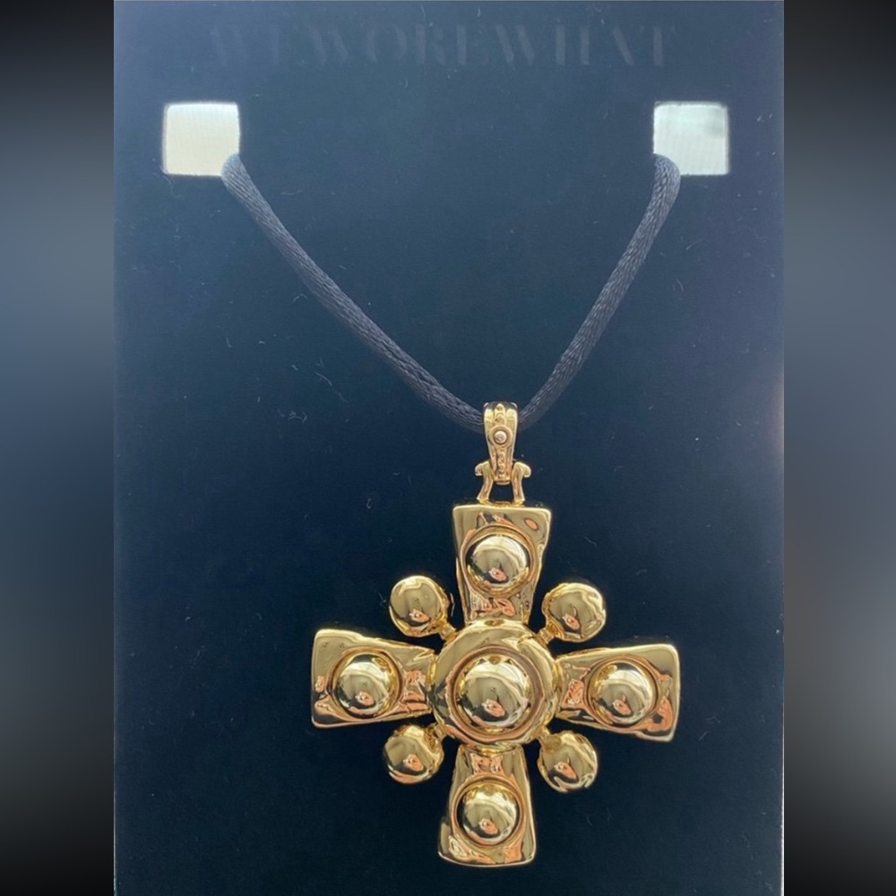 WeWoreWhat Hammered Pendant Necklace